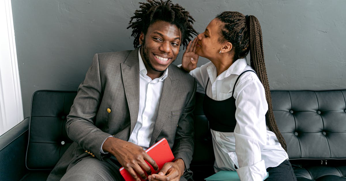 découvrez des conseils et astuces pour réussir votre relation à distance, garder la communication forte et maintenir l'amour malgré la distance.