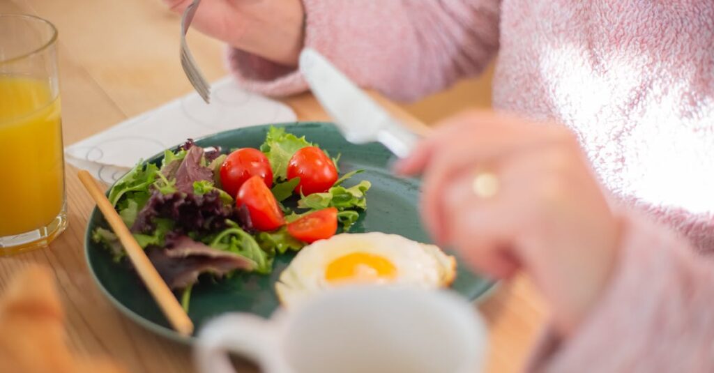 Quels aliments privilégier en cas de gastrite : la liste essentielle découvrez un régime adapté pour la gastrite, incluant les aliments à privilégier et ceux à éviter pour soulager l'inflammation de l'estomac et améliorer votre bien-être digestif.