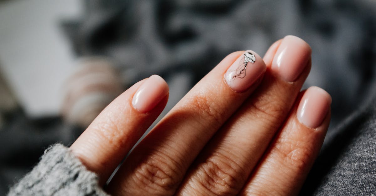 découvrez les dernières tendances nail art, conseils de soins et inspirations pour des ongles parfaits et élégants.