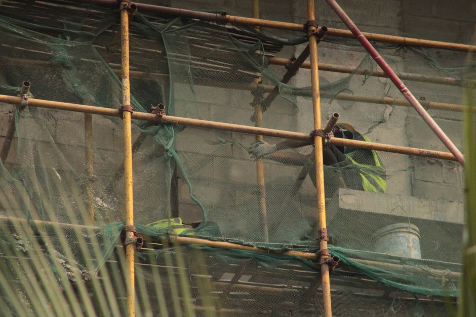 Construction safety equipment preventing falling objects from height