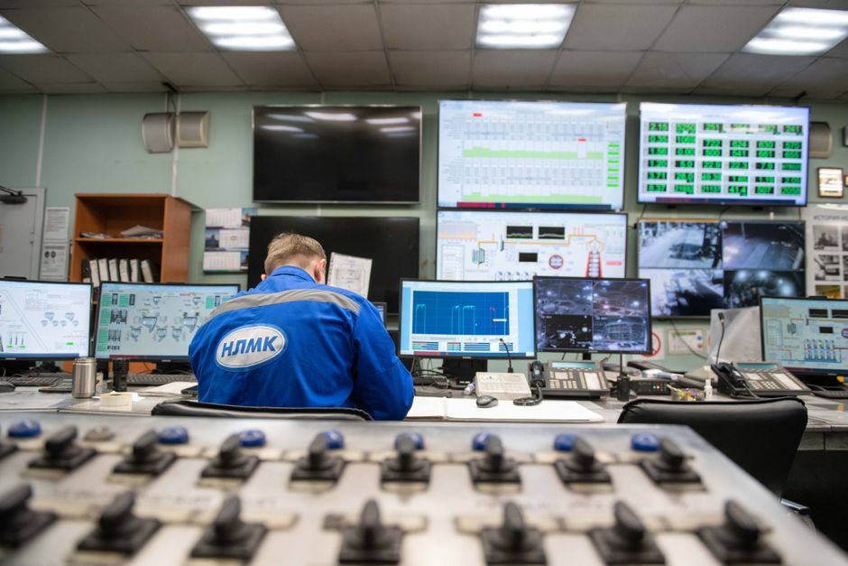 Seismograph monitoring equipment in a control room